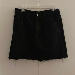 Black mini skirt, jean